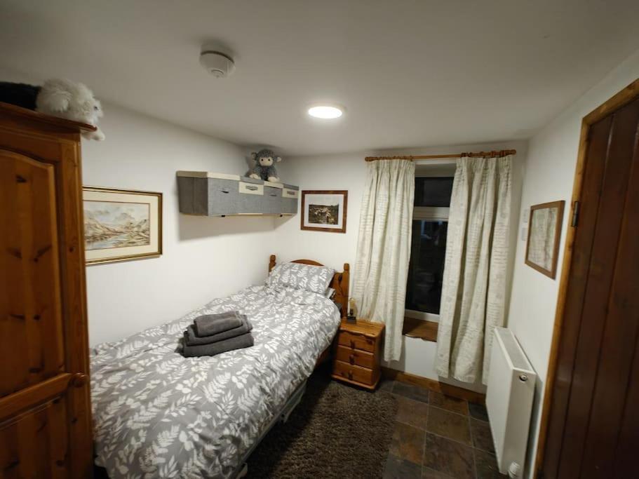 Welsh Miners Cottage Four Bedroom House Treherbert Dış mekan fotoğraf