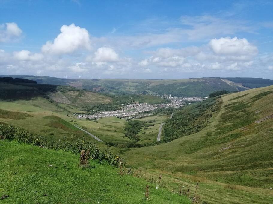 Welsh Miners Cottage Four Bedroom House Treherbert Dış mekan fotoğraf